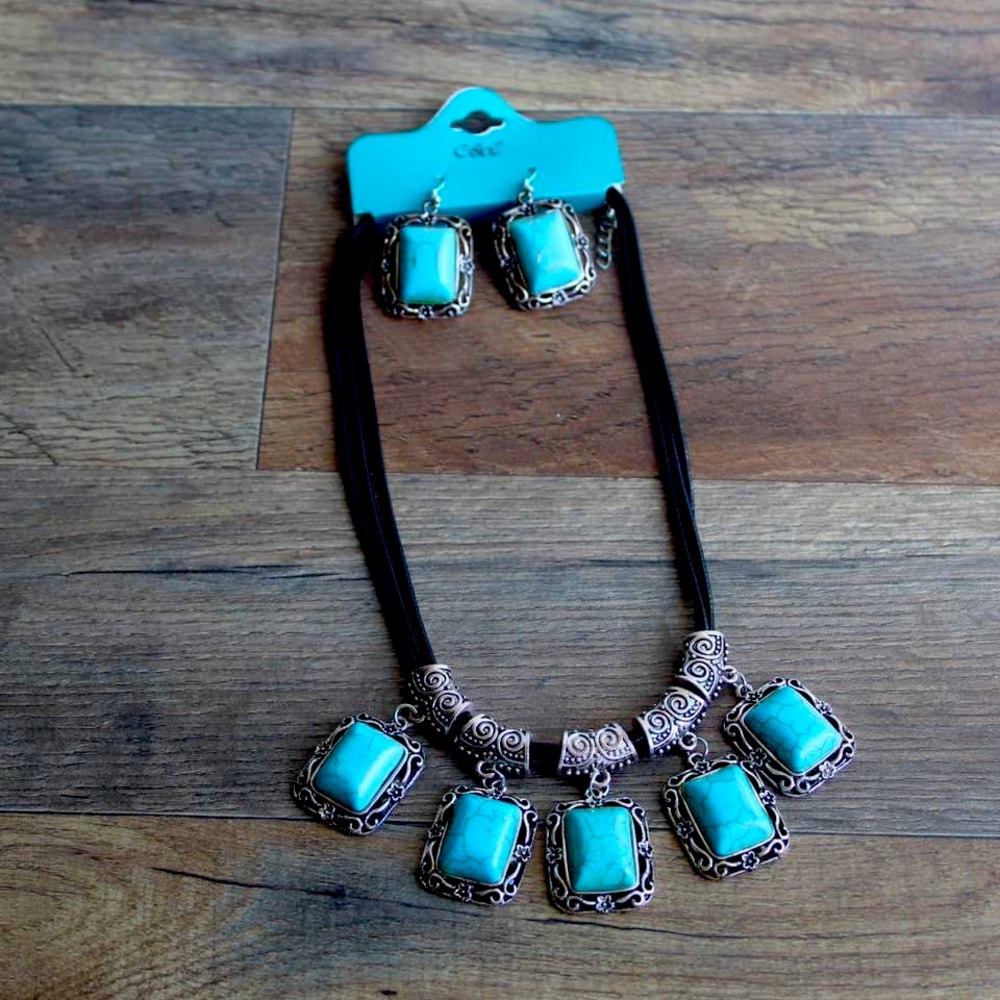 Necklace & Earring Set